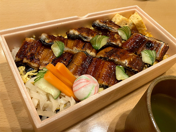 鰻ちらし